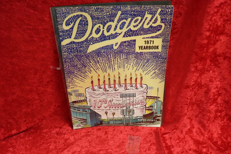Photo 1 of 1971 LA Dodgers Yearbook