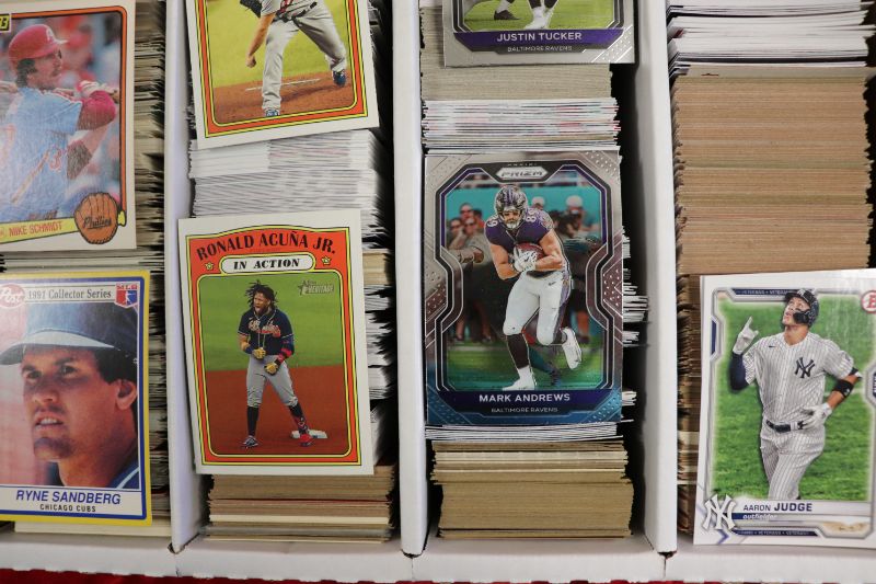 Photo 3 of 3200 count box of cards Mixed sports and years (Some Stars)