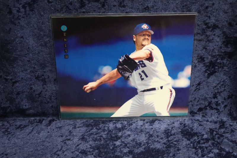 Photo 1 of Roger Clemens 1997 Pinnacle Zenith 8x10 card (toploader)