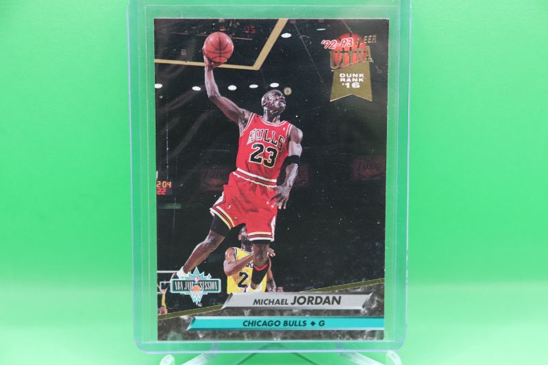 Photo 1 of Michael Jordan 1992 Fleer Ultra (Mint) 216