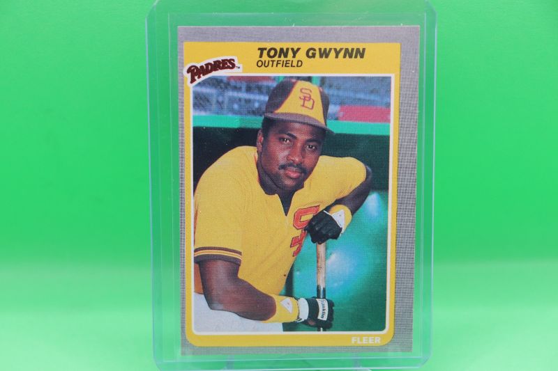 Photo 1 of Tony Gwynn 1985 Fleer (Mint)