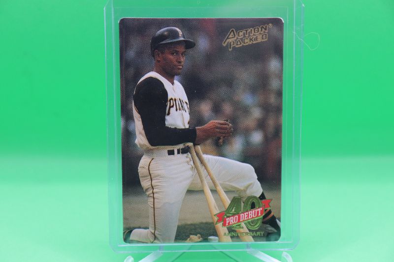 Photo 1 of Roberto Clemente 1994 Action Packed 3-D (Mint) 69