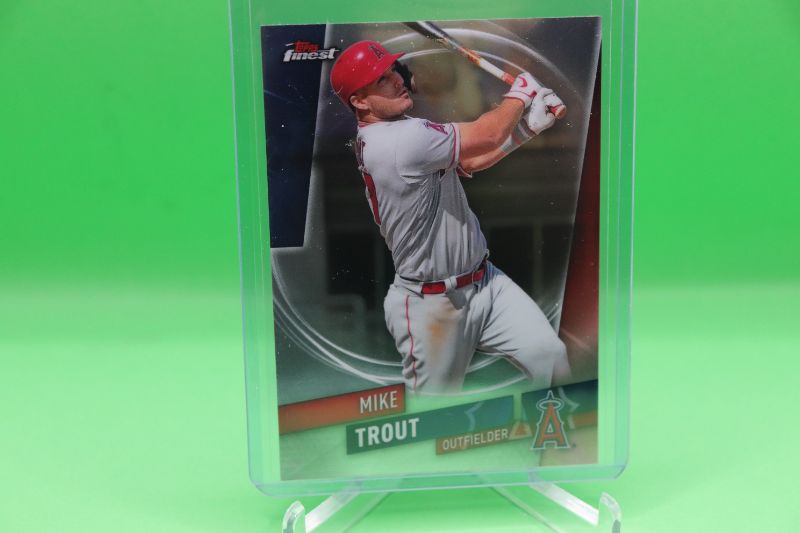 Photo 1 of Mike Trout 2019 Topps Finest (Mint) 25