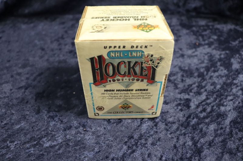 Photo 1 of 1991-92 Upper Deck NHL High Series set (Sealed)