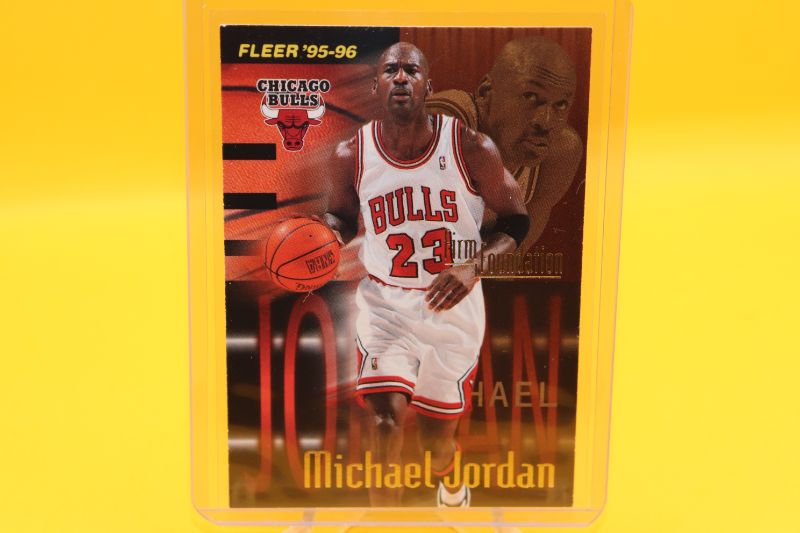 Photo 1 of Michael Jordan 1995 Fleer (NrMt) 323