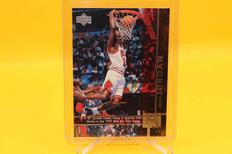 Photo 1 of Michael Jordan 1998 UD (NrMt) 316