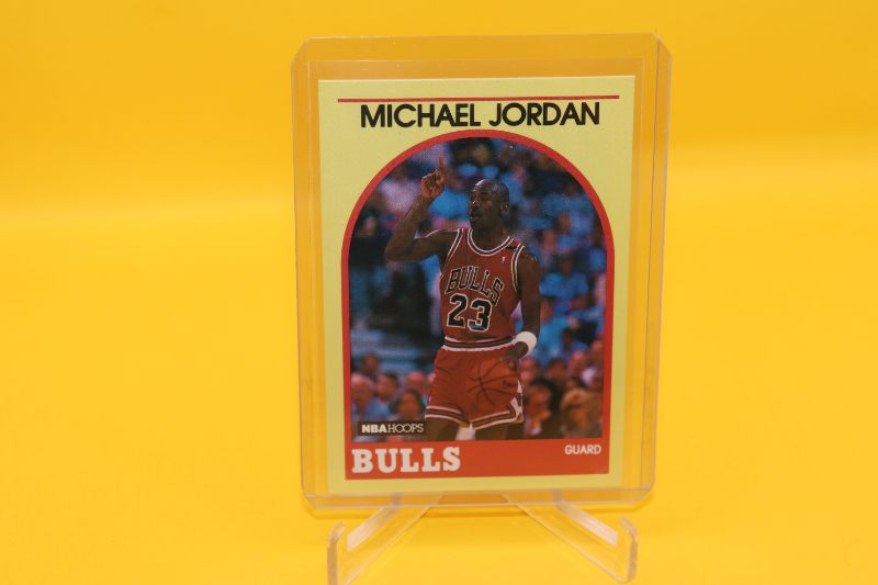 Photo 1 of Michael Jordan 1989 Hoops (Mint) 12