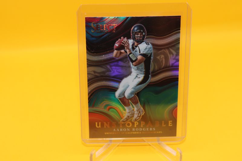 Photo 1 of Aaron Rodgers 2022 Select Prizm Unstoppable (Mint)
