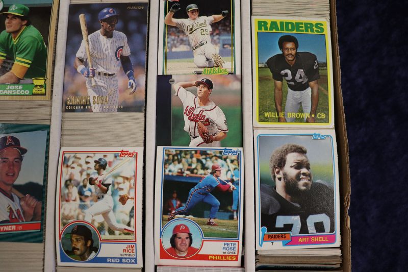 Photo 3 of 3200 count box mix sports/years some stars
