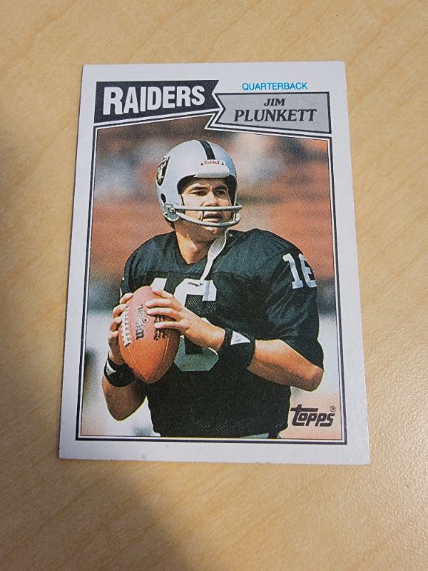 Photo 1 of 1987 JIM PLUNKETT TOPPS CARD - EXCELLENT CONDITION