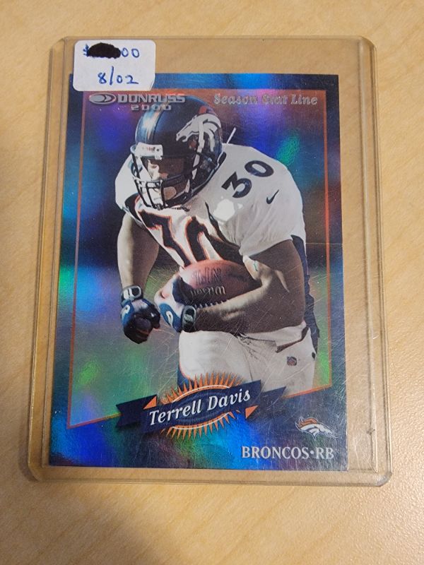 Photo 1 of 2000 DONRUSS TERRELL DAVIS - EXCELLENT CONDITION