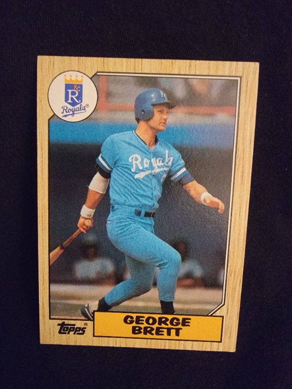 Photo 1 of 1987 GEORGE BRETT TOPPS CARD