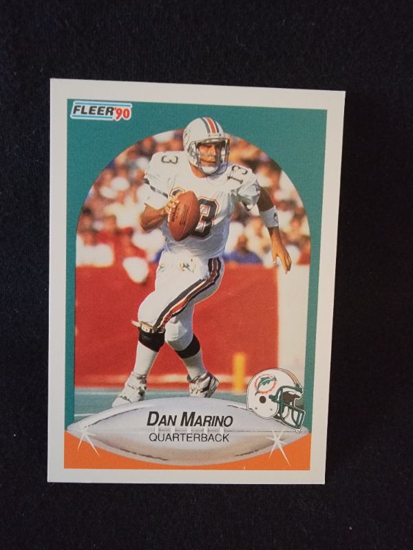 Photo 1 of 1990 DAN MARINO FLEER CARD - EXCELLENT CONDITION