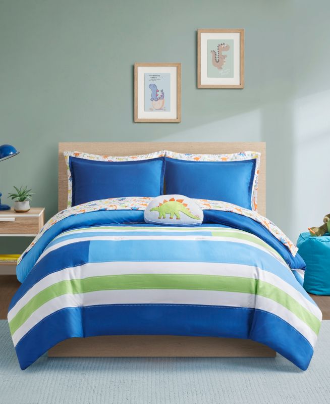 Photo 1 of FULL SIZE URBAN DREAMS 8PC KIDS BEDDING SET / Includes: comforter (88" x 88"), two shams (20" x 26"), fitted sheet (54" x 75" x 14"), flat sheet (81" x 96"), two pillowcases (20" x 30"), decorative pillow (15" x 15")
Reversible