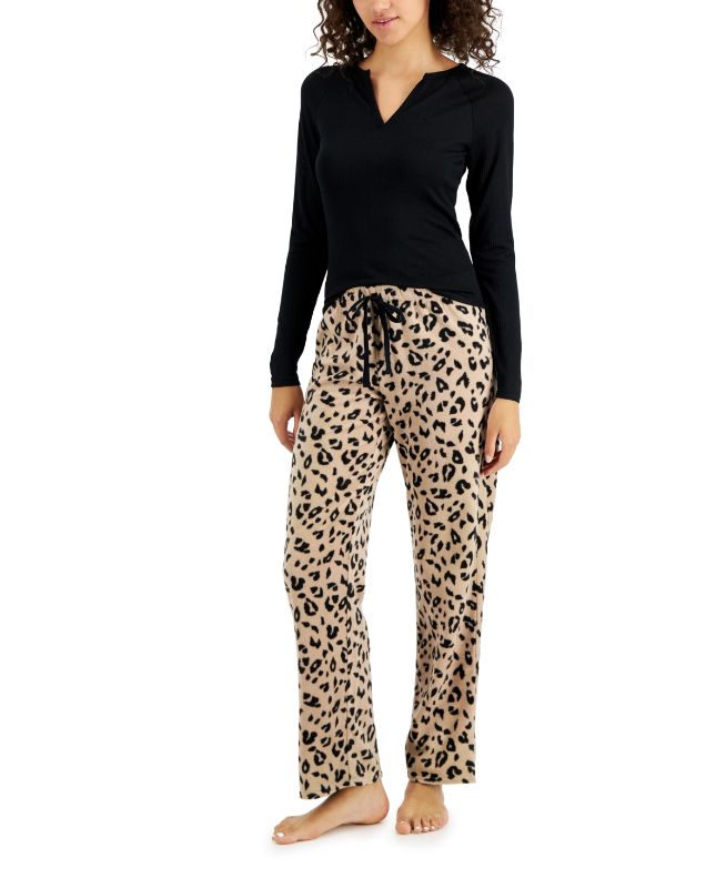 Photo 1 of Jenni Women S Split-Neck Pajama Top (Deep Black Size Small)

TOP ONLY. PANTS NOT INCLUDED.