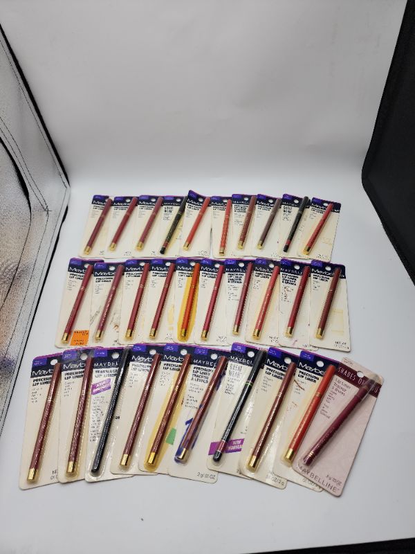 Photo 1 of 30 Pack Variety Lip Liner New 