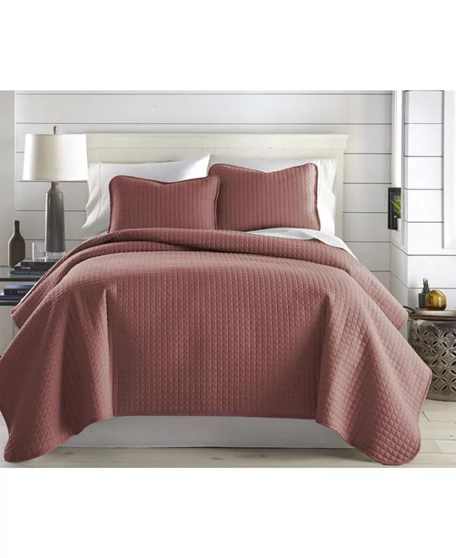 Photo 1 of Full/Queen SOUTHSHORE FINE LINENS Oversized Lightweight 3-piece Quilt and Sham Set, Dusty Rose