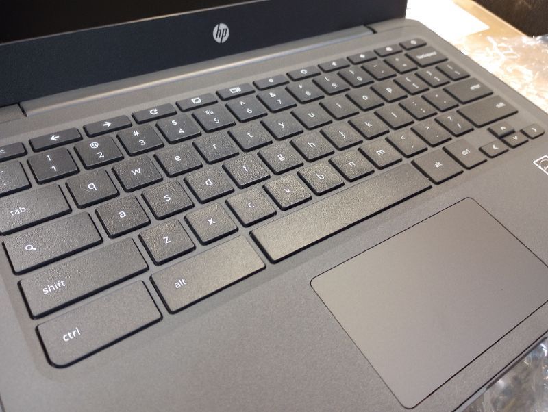 Photo 4 of HP Pavilion 15 Laptop, 12th Generation Intel Core i7-1255U Processor, 16 GB RAM, 512 GB SSD, 15.6" Full HD Display, Windows 11 Pro, Fingerprint Reader, Wi-Fi & Bluetooth, HD Webcam (15-eg2025nr 2022)