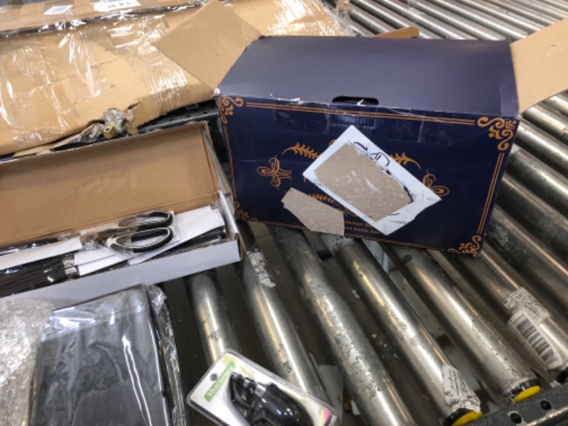 Photo 1 of Kitchen Knives Set with Block HOABLORN Luxury 15pcs Magnetic Block Knife Sets :Acacia Knife Holder with Strong Magnet Heart ,Damascus Kitchen Knives German Stainless Steel The One for Your Chefs Damascus 19 Pieces Knife Block Set