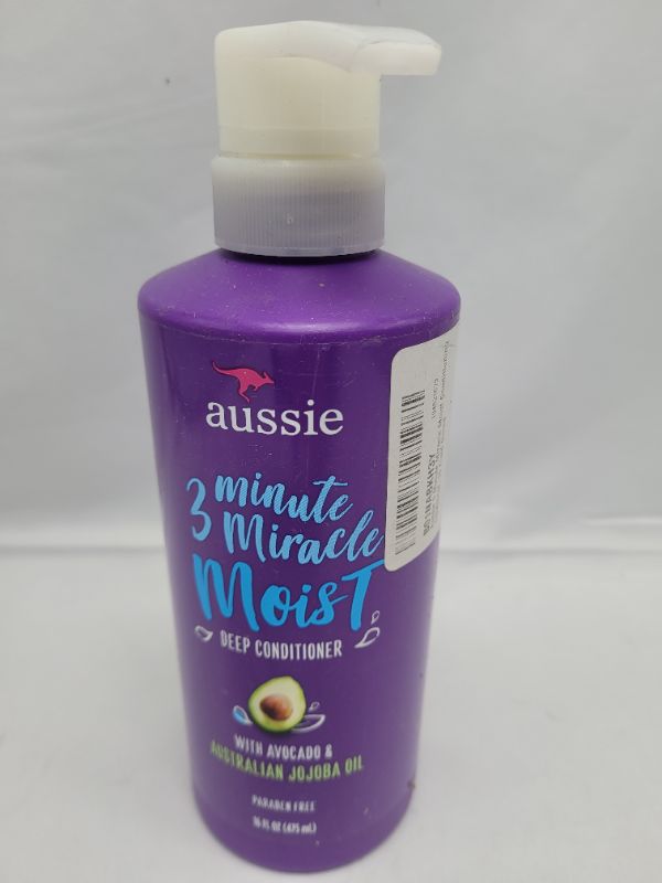 Photo 2 of Aussie Paraben-Free Miracle Moist 3 Minute Miracle Conditioner w/ Avocado for Dry Hair Repair, 16.0 fl oz