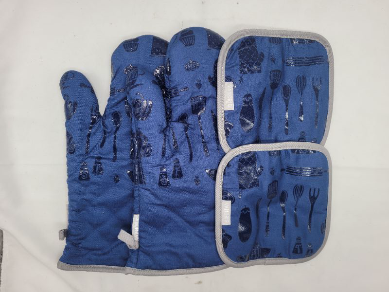 Photo 1 of VANORIG Oven Mitts and Potholders Sets 4pcs 500°F Heat Resistant Oven Gloves with Terry Lining Non-Slip Silicone Oven Mitt for Kitchen Cooking Baking BBQ?Blue?