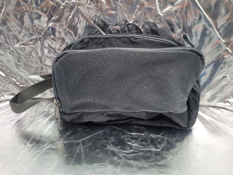 Photo 1 of veckle toiletry bag (black)