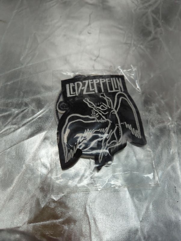 Photo 5 of 3 Pack Iron on Patches - Rock Bands - Led Zeppelin - Pink Floyd - The Beatles