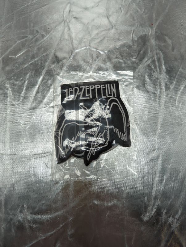 Photo 4 of 3Pack of Rock n Roll Iron On Patches - The Beatles - Led Zeppelin - Pink Floyd