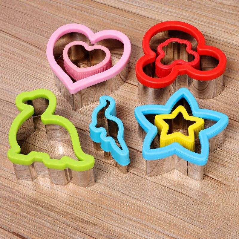 Photo 3 of Magigift Stainless Steel Sandwiches Cutter set, Dinosaur & Heart & Star Shapes Sandwiches Cutter Cookie Cutter -Food Grade Cookie Cutter Mold for Kids (Big+Medium, 8pack)
