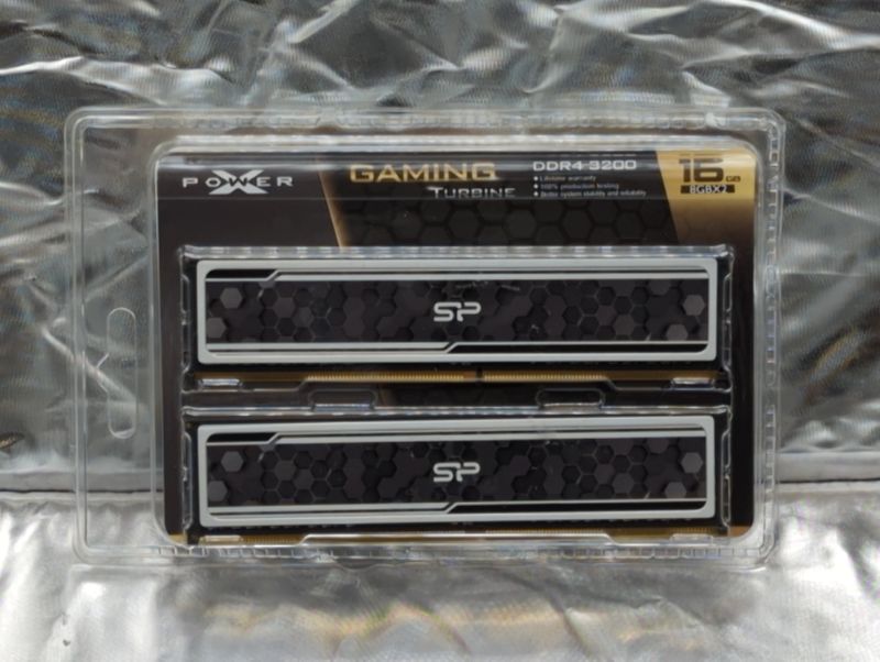 Photo 6 of Silicon Power Value Gaming DDR4 RAM 16GB (8GBx2) 3200MHz (PC4 25600) CL16 1.35V Desktop Memory Module with Heatsink Camouflage Grey SP016GXLZU320BDAJ5

