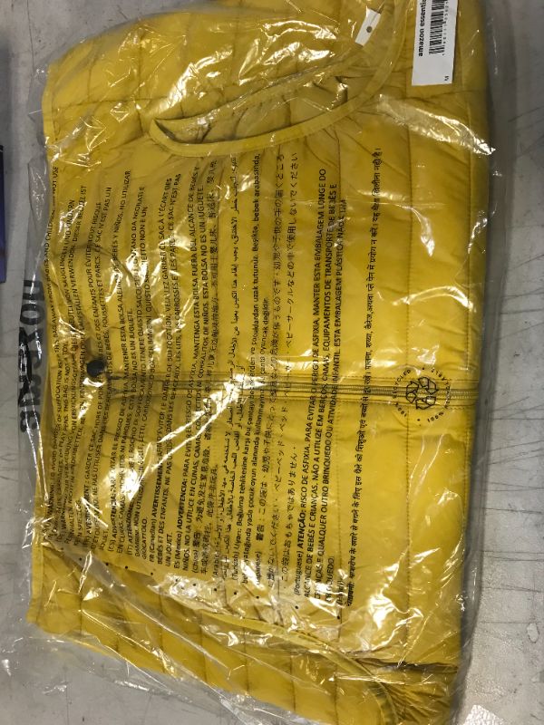 Photo 2 of Amazon Essentials Men's Lightweight Water-Resistant Packable Puffer Vest Medium Yellow