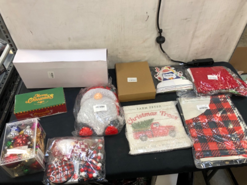 Photo 1 of 10PC LOT, VARIOUS CHRISTMAS BUNDLE