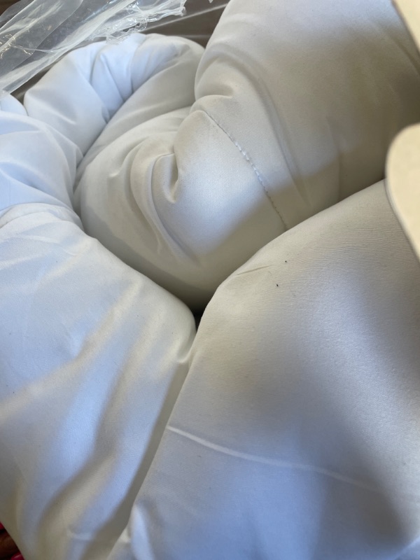 Photo 2 of Bedsure Queen Comforter Duvet Insert - Quilted White Comforters Queen Size, All Season Down Alternative Queen Size Bedding Comforter with Corner Tabs Queen White