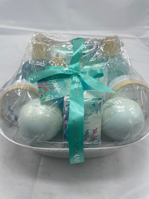 Photo 2 of Bath Spa Gift Baskets Women - 12 Pcs Ocean Bath Gift Sets Home Holiday Spa Gift Basket Green Canyon Spa
