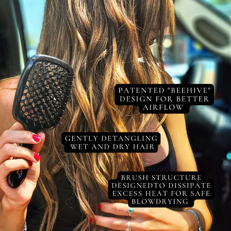 Photo 3 of jäneke Brush Black – 55 g
Patented Design-Protects against damage from blow drying while allowing hair to dry quickly
Anti Static - Great for Styling and Preventing Flyaways
Great For All Hairtypes - Especially Thick or Curly Hair
Made & Designed in Italy