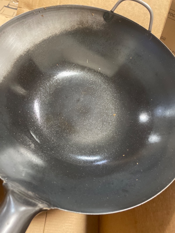 Photo 7 of YOSUKATA Carbon Steel Wok Pan – 13,5 “ Woks and Stir Fry Pans - Chinese Wok with Flat Bottom Pow Wok - Traditional Chinese Japanese Woks - Black Steel Wok
