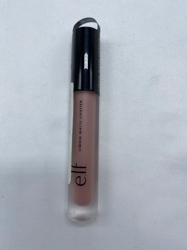 Photo 4 of e.l.f., Liquid Matte Lipstick, Long Lasting, Quick-Drying, Smudge-Proof, Nourishes, Conditions, Moisturizes, Tea Rose, Enriched with Vitamin E, 0.10 Oz New