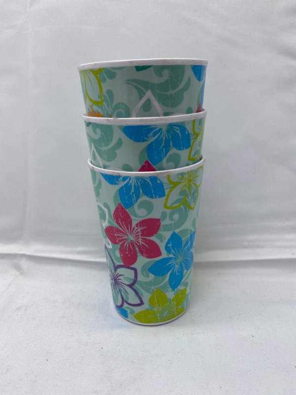 Photo 1 of Blue Flower Plastic Cups 3 pack