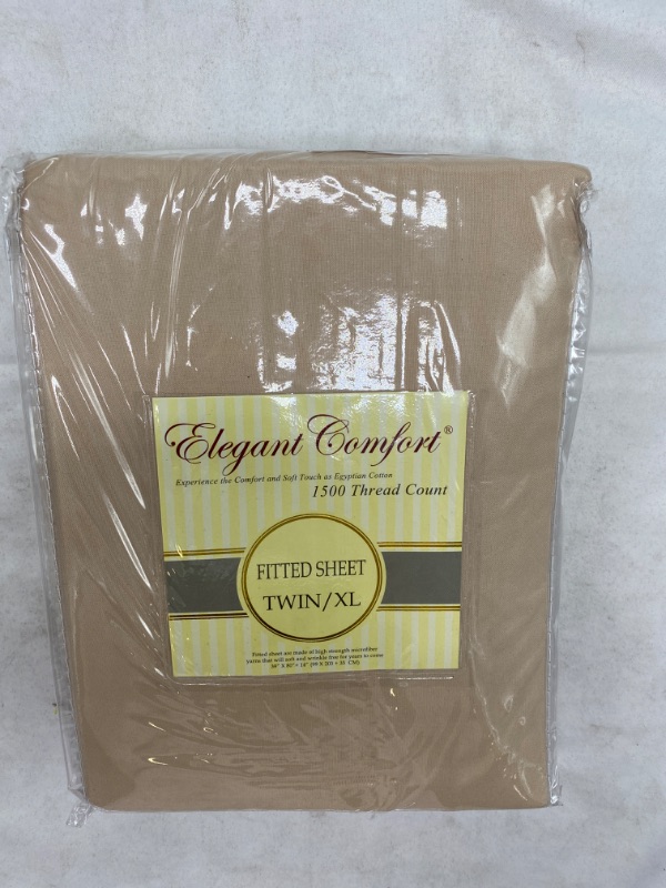 Photo 2 of Premium Hotel Quality 1-Piece Fitted Sheet, Luxury & Softest 1500 Thread Count Egyptian Quality Bedding Fitted Sheet Deep Pocket up to 16 inch, Wrinkle and Fade Resistant, Twin/Twin XL, Cream Twin/Twin XL Cream Fitted Sheet NEW