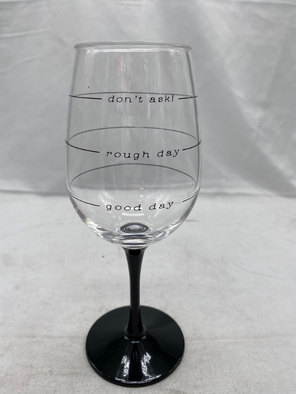 Photo 3 of X&O Paper Goods ''Wine-O-Meter'' Plastic Wine Glass, 3.5'' W x 8.75'' H NEW