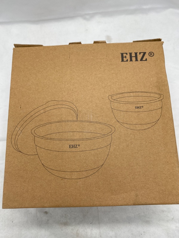 Photo 2 of EHZ Mixing Bowls Stainless Steel Prep Salad Bowl Set with Lids 1&4 QT Non-slip Silicone Bottom Nesting Mixing Bowl for Cooking, Baking, Prepping & Food Storage (Pink-4pcs) new