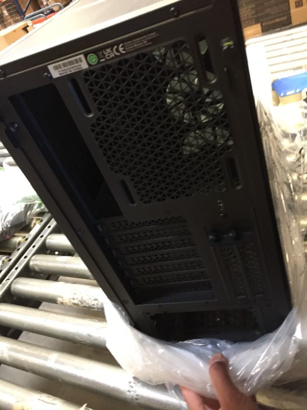 Photo 6 of Corsair iCUE 4000X RGB Mid-Tower ATX PC Case - Black