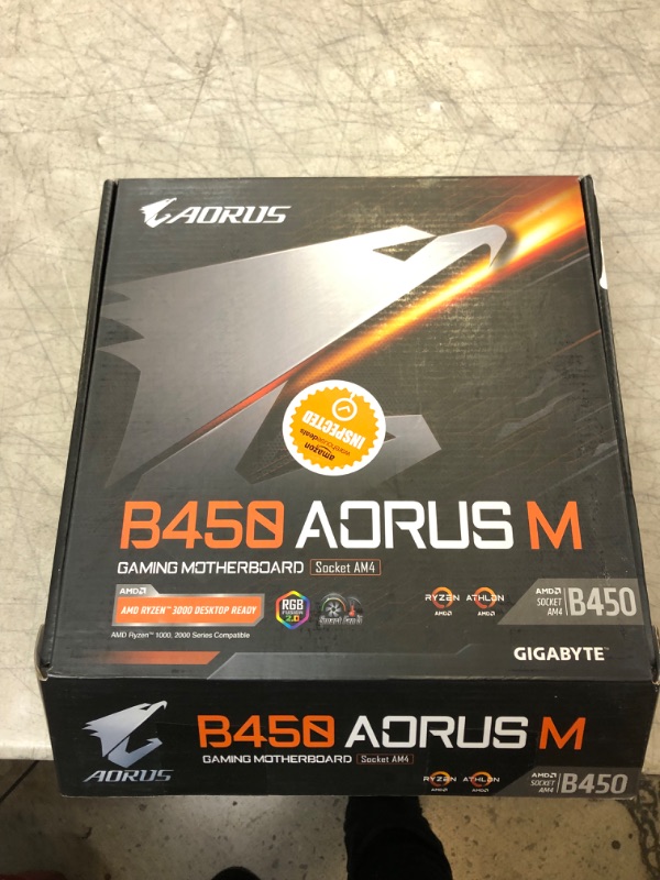 Photo 2 of GIGABYTE B450 AORUS PRO Wi-Fi (AMD Ryzen AM4/ATX/M.2 Thermal Guard with Onboard Wi-Fi/HDMI/DVI/USB 3.1 Gen 2/DDR4/Motherboard)
