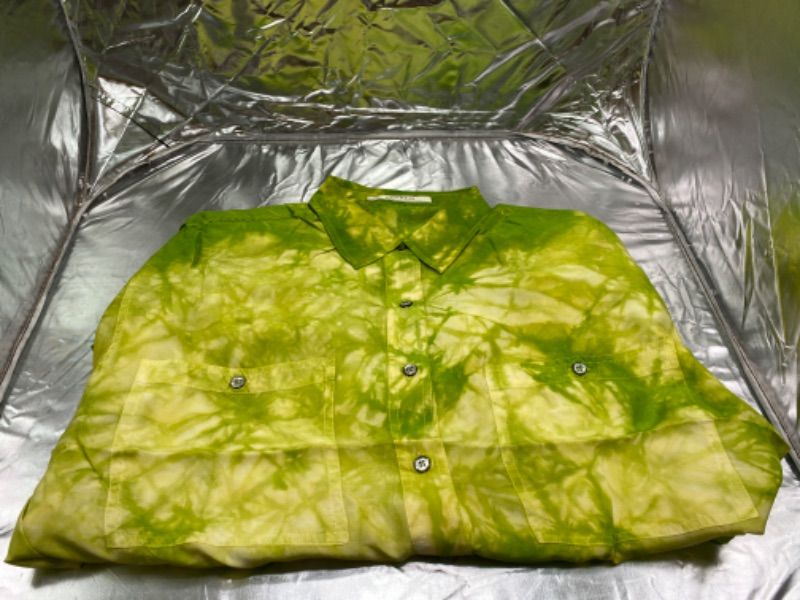 Photo 1 of GREEN TIE DYE BUTTON UP SHORT SLEEVE SHIRT SIZE M