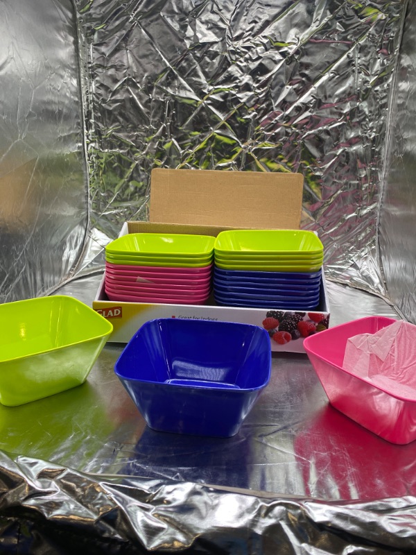 Photo 2 of  GLAD 24 PACK SQUARE BOWLS , 6 IN (15.2CM) COLOR ASSORTED