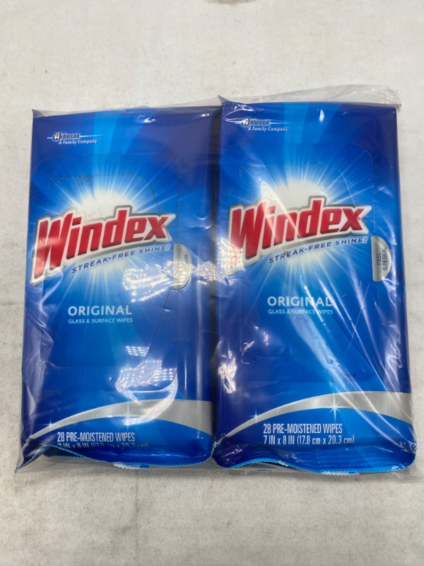 Photo 2 of Windex Glass and Multi-Surface Cleaning Wipes, 28 Count 28 Count (Pack of 4) NEW 