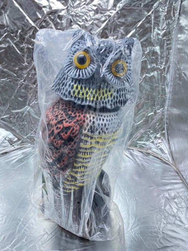 Photo 3 of Hooyizer Owl Decoy 360 Rotate Head, Scarecrow Fake Owls Natural Enemy Realistic Owls to Scare Birds Away NEW