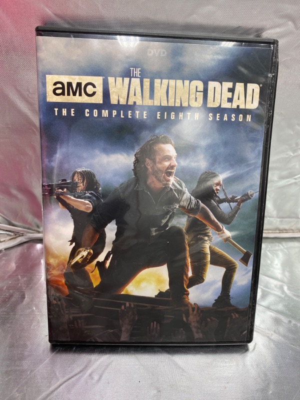 Photo 2 of The Walking Dead: Season 8 NEW