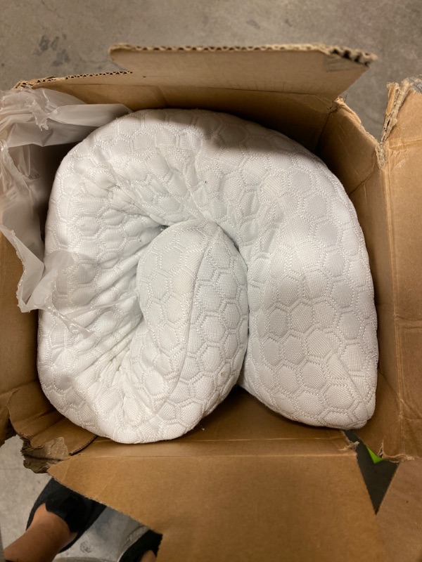 Photo 2 of inight Memory Foam Pillow NEW