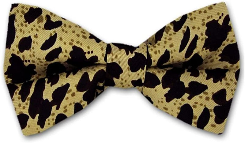 Photo 1 of Men's Pre Tied Animal Print Bow Ties